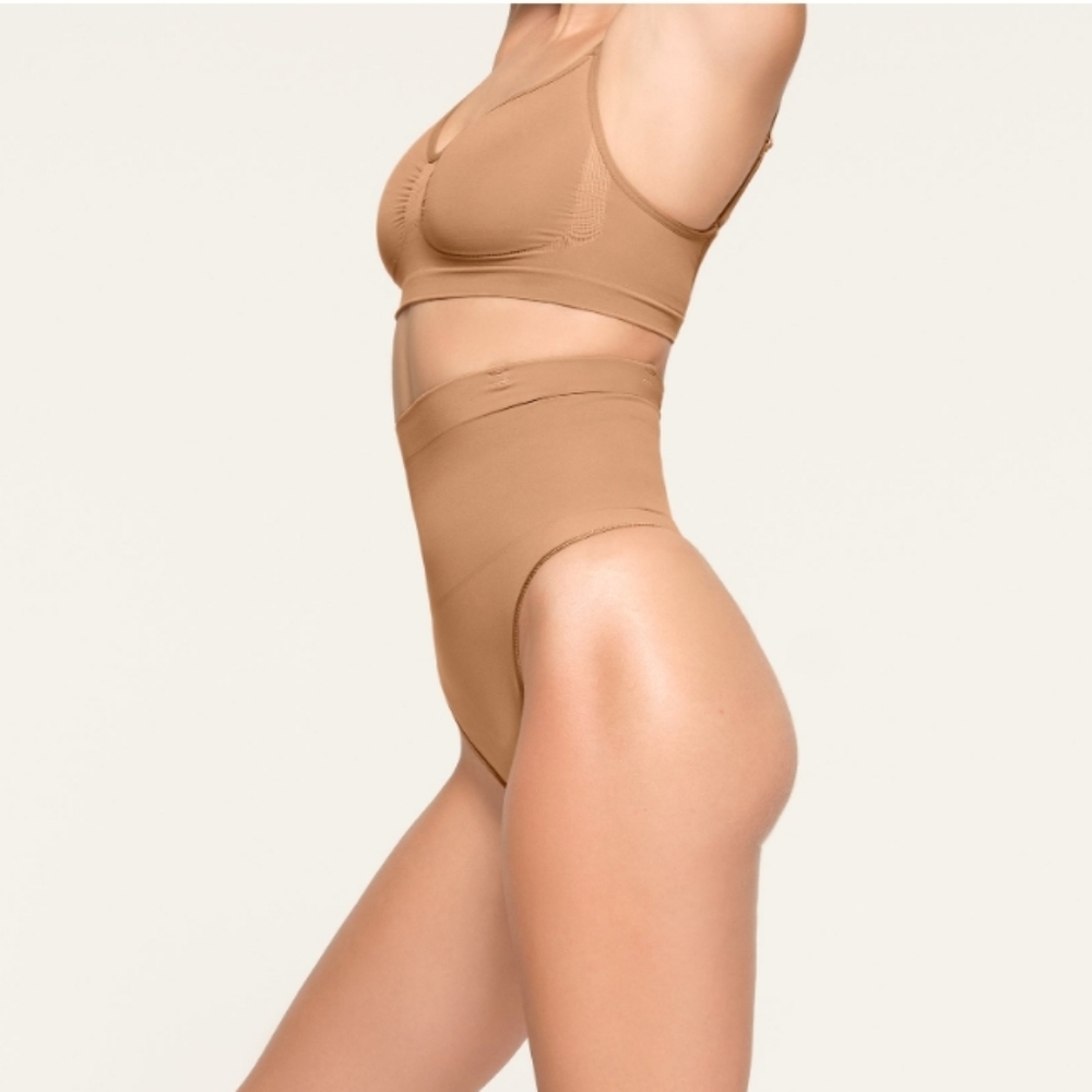 SKIMS- Core Control High-Waisted Thong (OCHRE)-XXS / XS